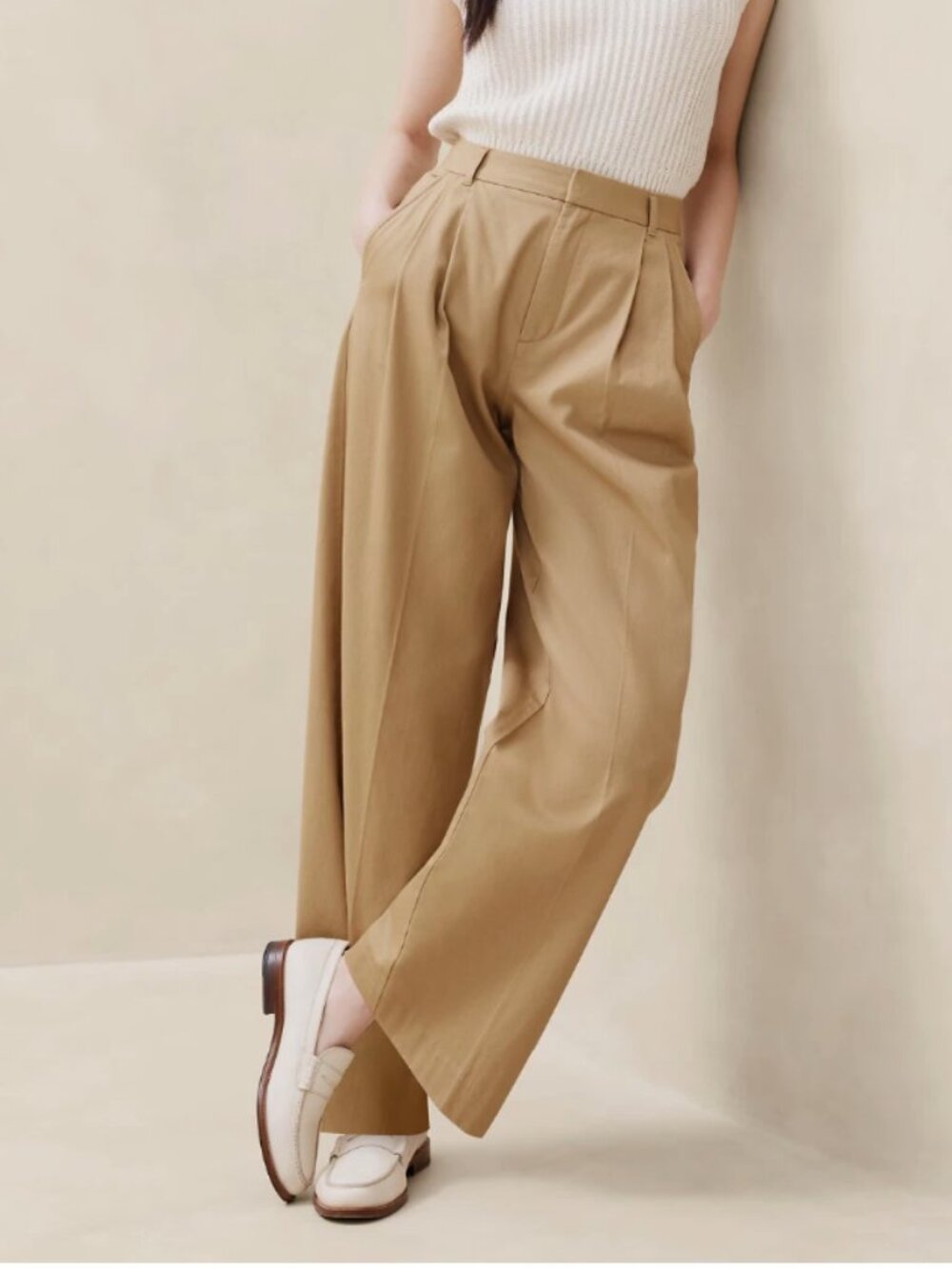 Banana Republic Pleated Cotton Trouser Pant Explorer Nouve Khaki Tan Women's 4